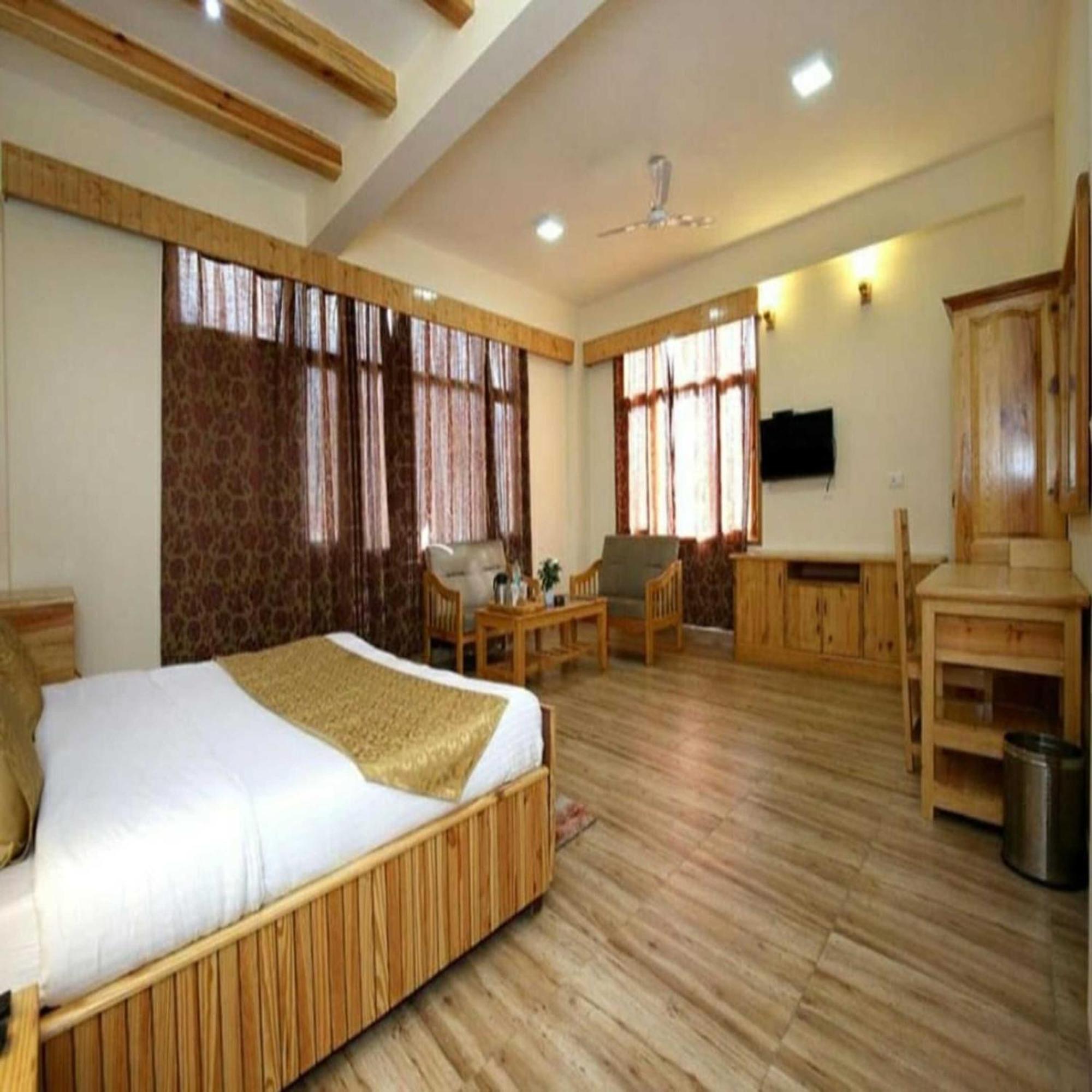 Hotel Jamla Inn Manāli Esterno foto