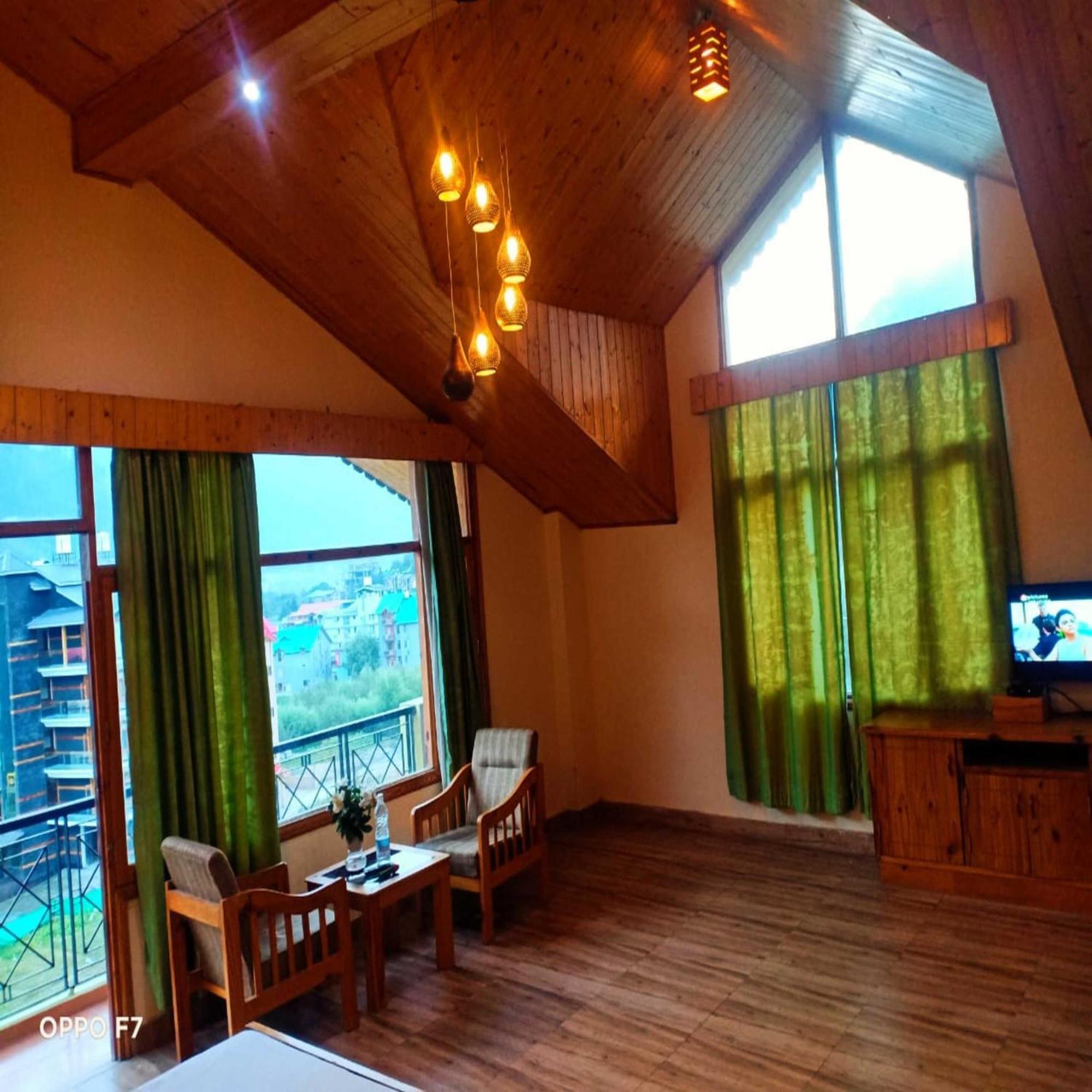 Hotel Jamla Inn Manāli Esterno foto