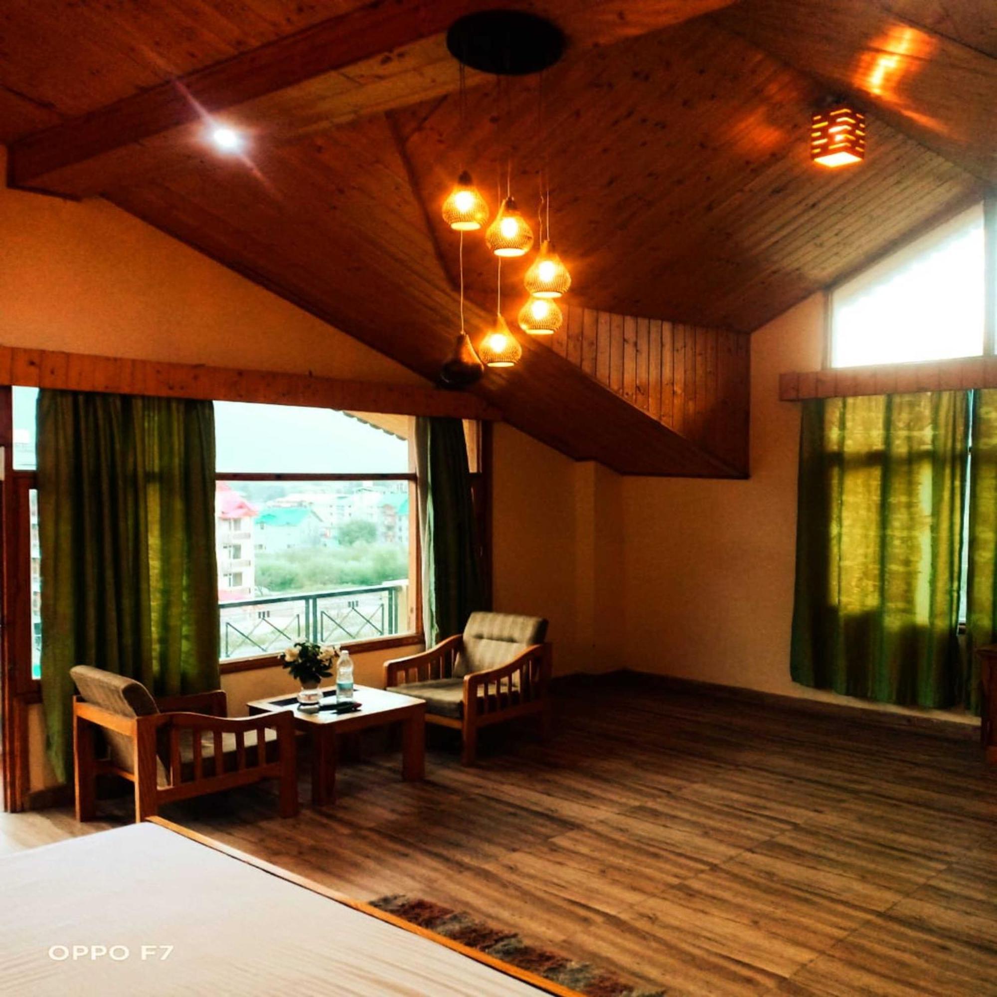 Hotel Jamla Inn Manāli Esterno foto